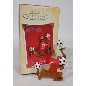 Hallmark HEADS-UP PLAY Christmas Ornament Scooby Doo soccer ball tricks 2004